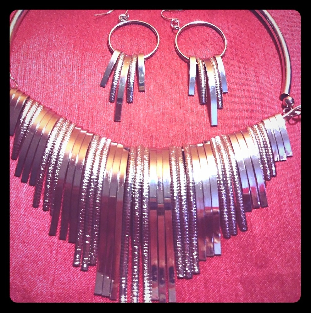 statement necklace & earring set